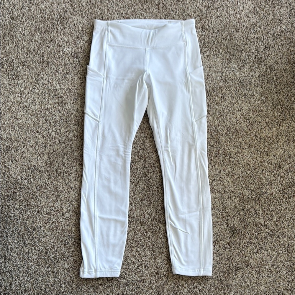 Lululemon White High-Waisted Leggings with pockets. Sz 6